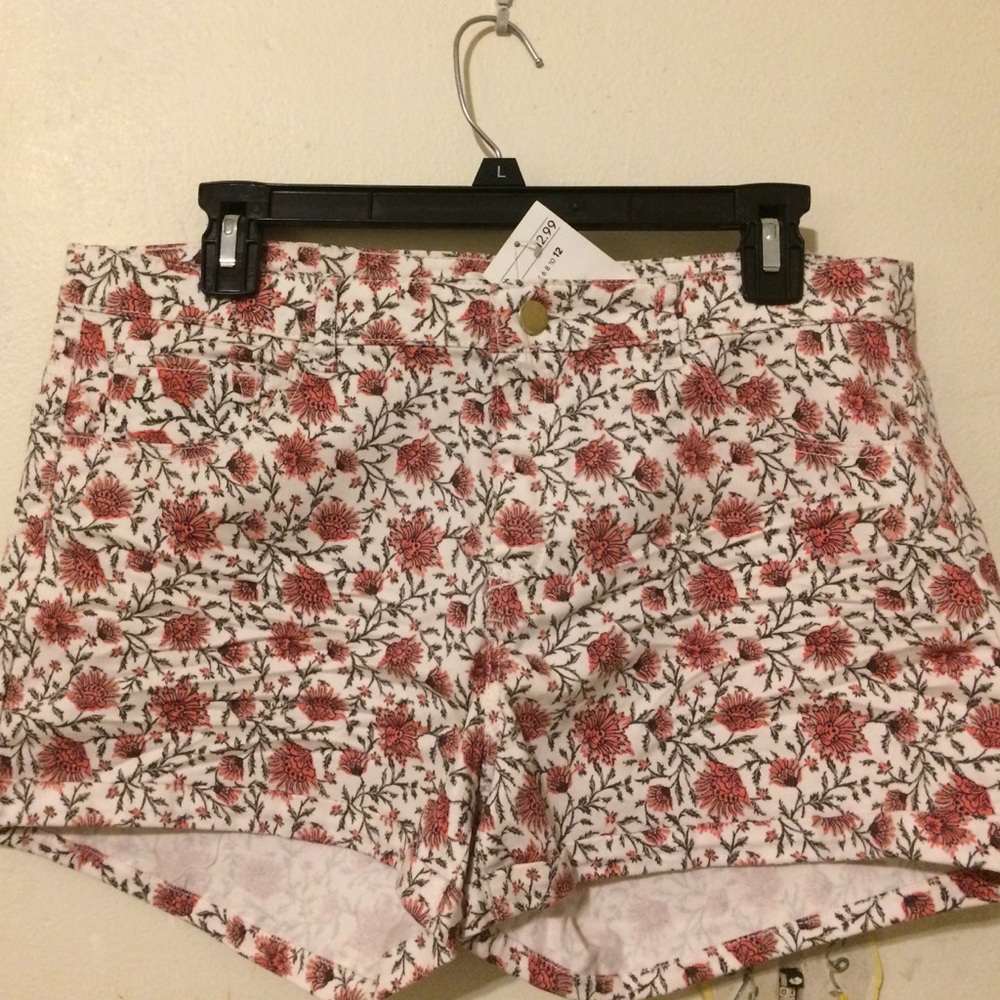 Brand new! Never worn!!